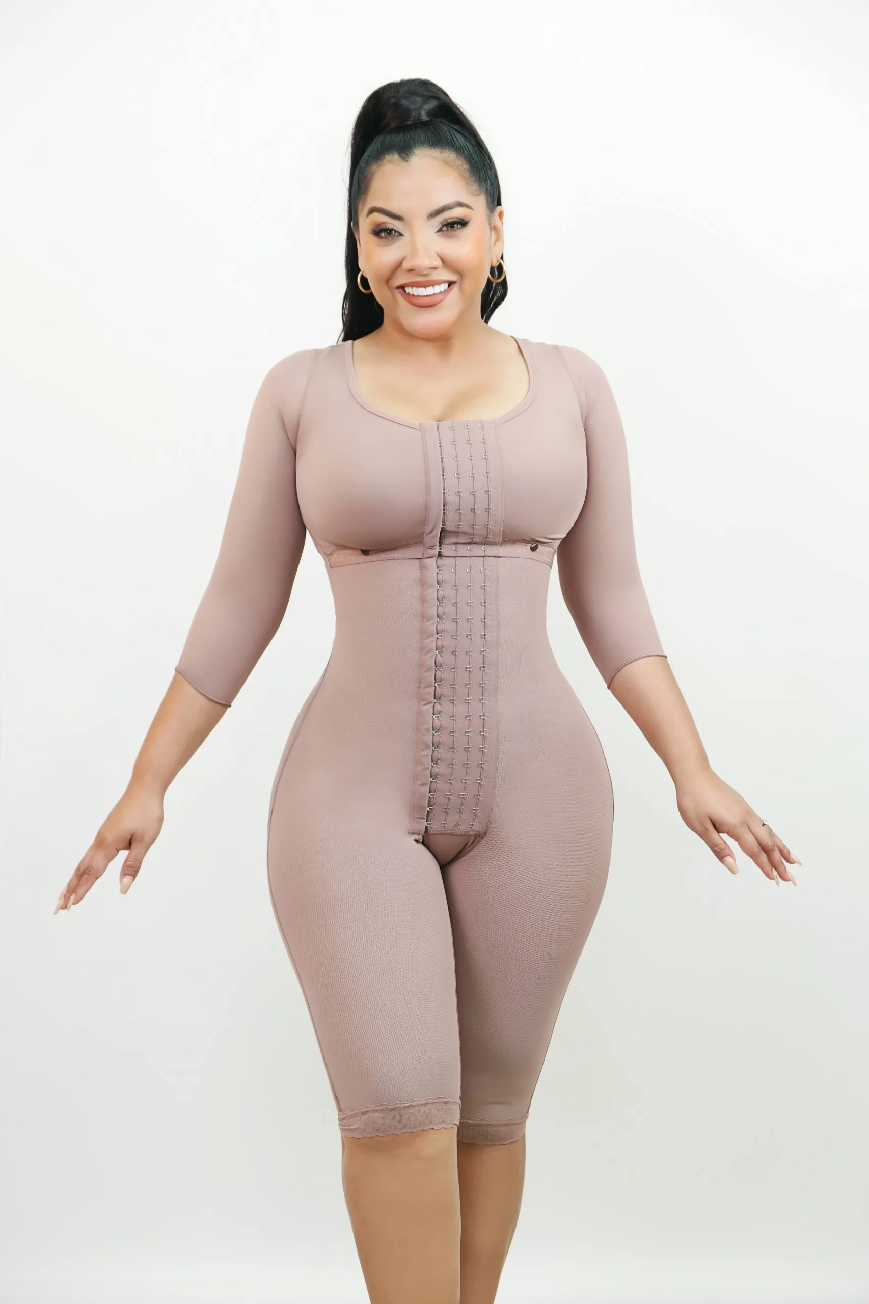 1095 - Full Control Body Shaper with Sleeves BBL