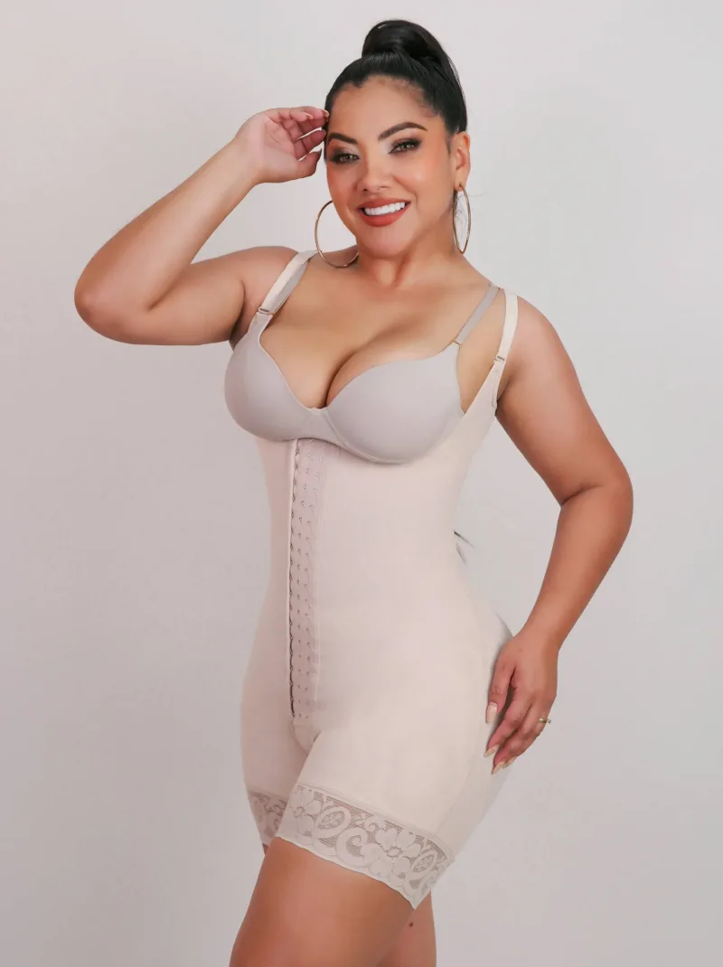 1013 - Kylie BBL Effect Faja with 3 Hooks